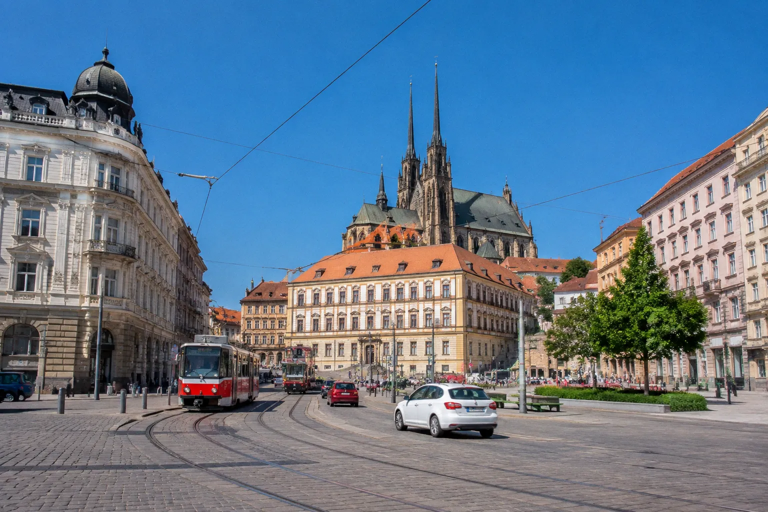 Guía práctica para el alquiler de coches en Brno (República Checa)