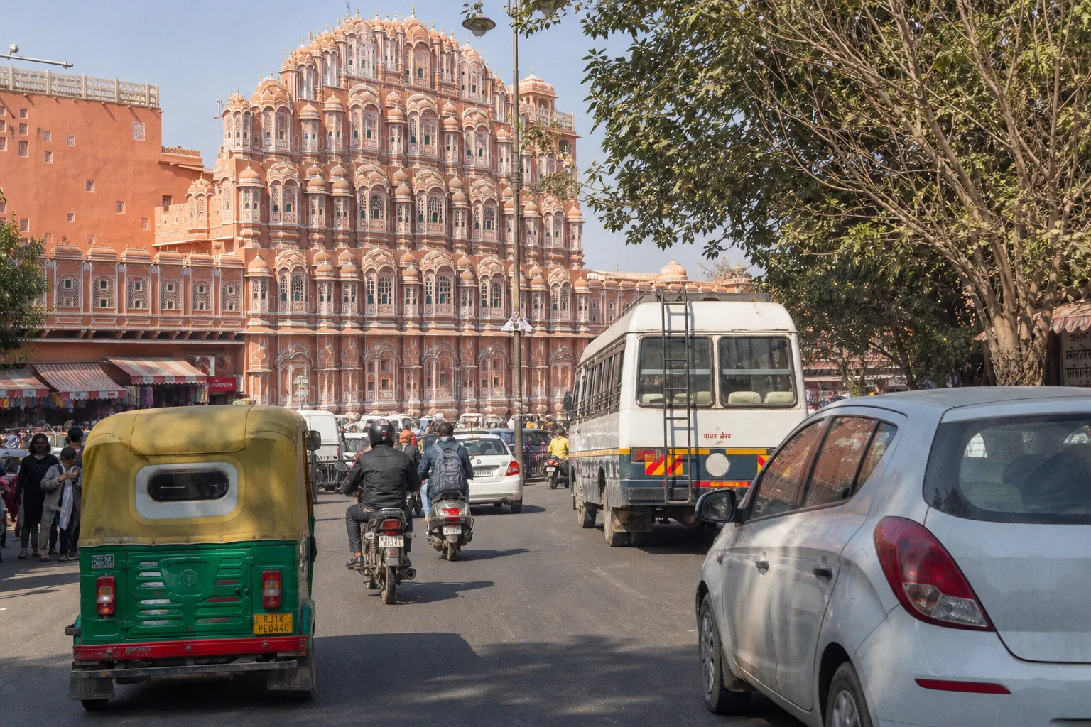 Alquiler de coches en Jaipur (India): guía práctica de conducción