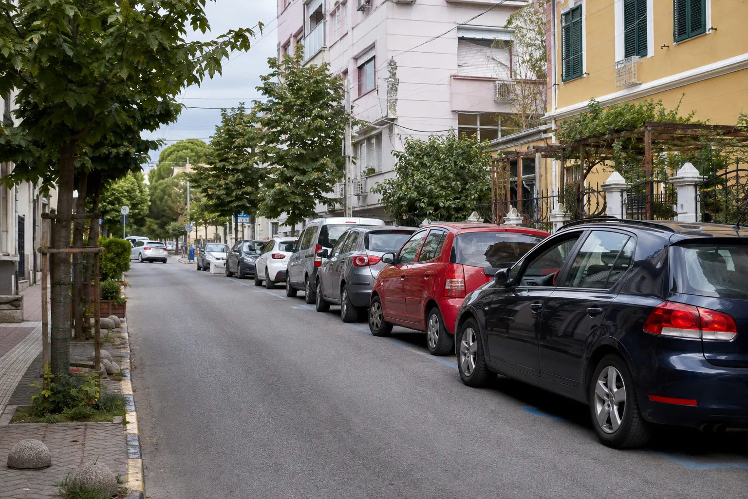 Alquiler de coches en Tirana (Albania): guía práctica y consejos