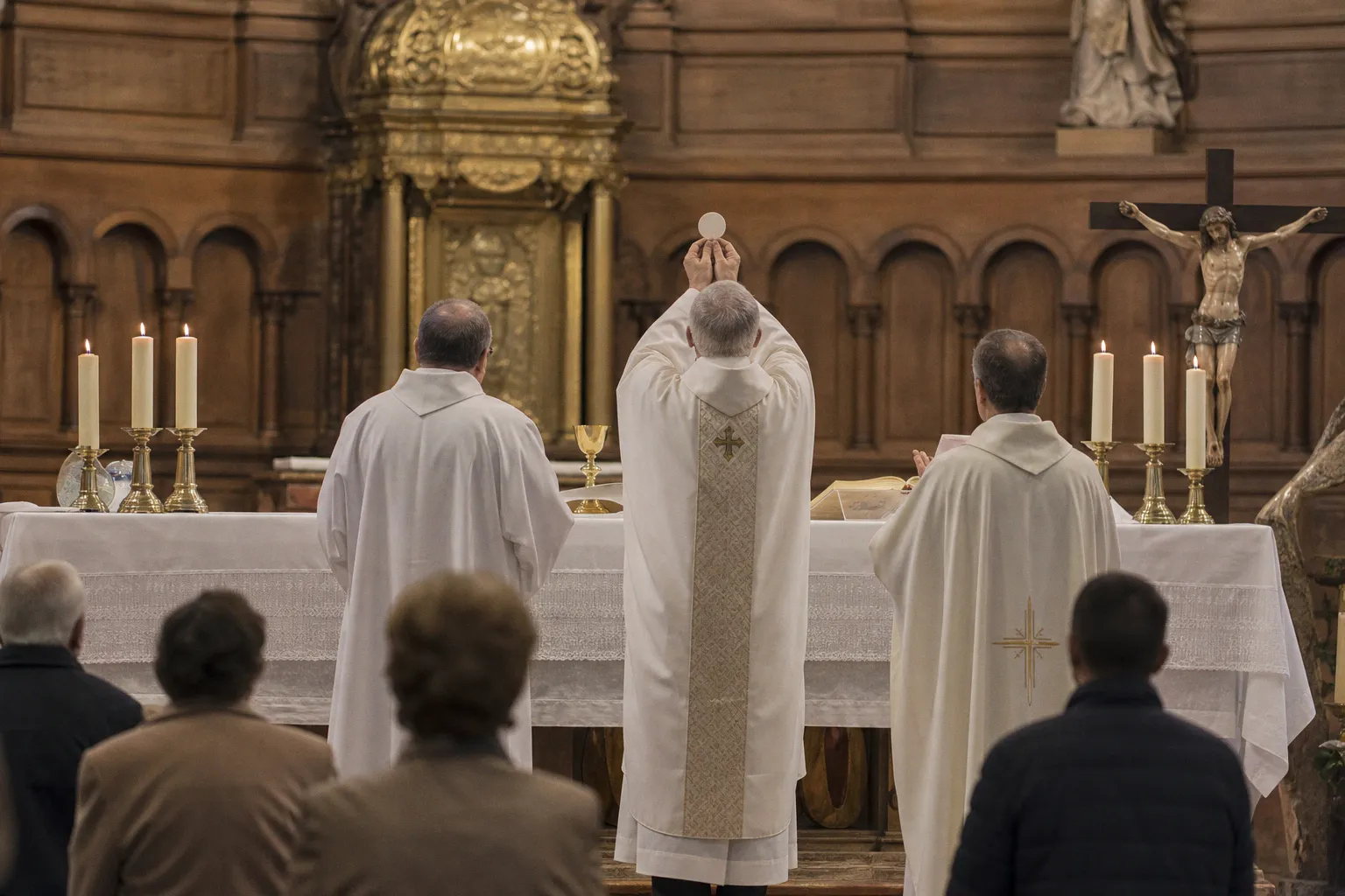 Luis Argüello presidirá dos Eucaristías este domingo en Medina del Campo